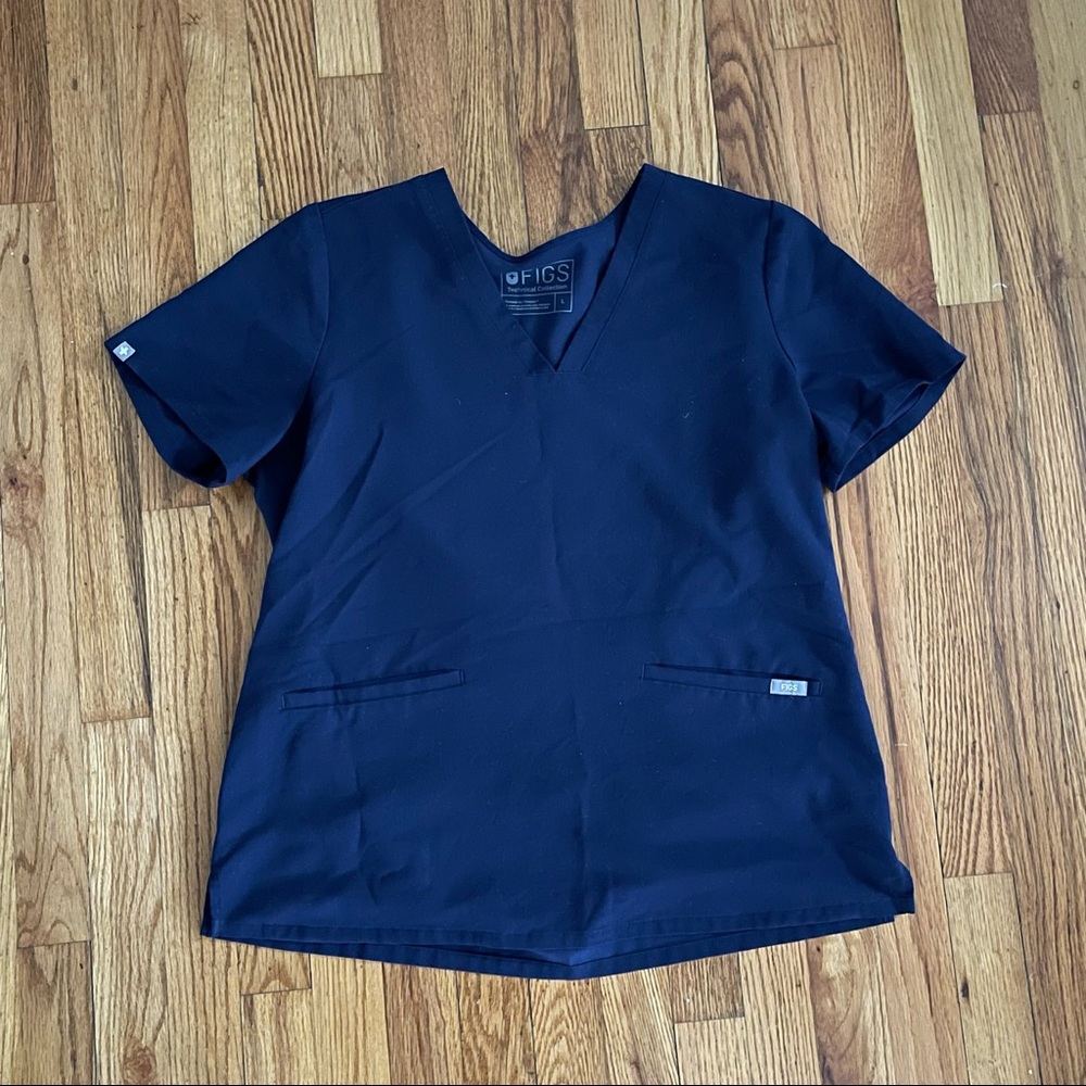 SOLD Figs Casma Three-Pocket Scrub Top - Navy
